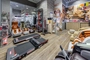 Фирменный магазин массажного и фитнес оборудования Yamaguchi в ТЦ Спорт-Хит г. Москва